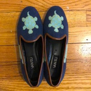 Blue Turtle Van Eli Flats